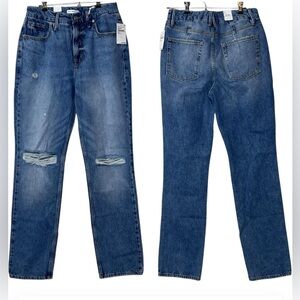 Good American Good Classic
Jeans Distressed High Rise
Indigo065 Women 8/29 NWT